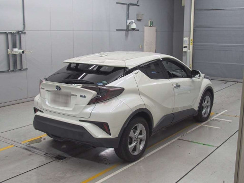 2018 Toyota C-HR ZYX10[1]