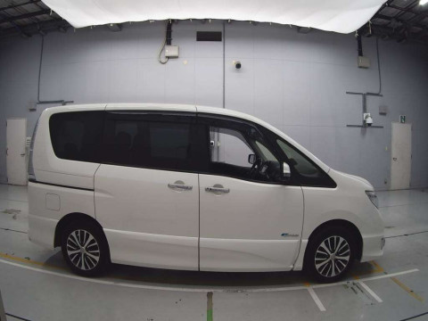 2014 Nissan Serena HFC26[2]