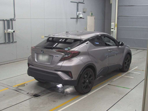 2019 Toyota C-HR ZYX10[1]