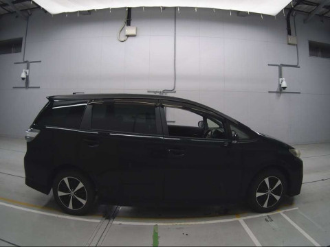 2012 Toyota Wish ZGE20W[2]