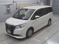 2014 Toyota Noah