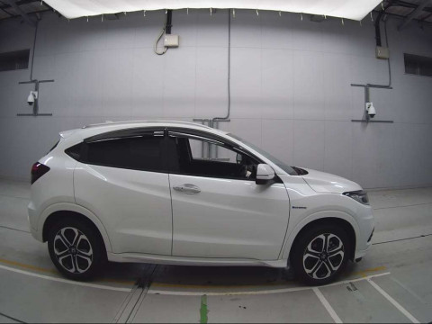 2021 Honda VEZEL RU3[2]