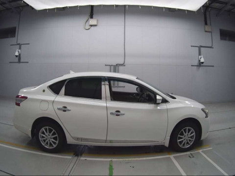 2014 Nissan SYLPHY TB17[2]