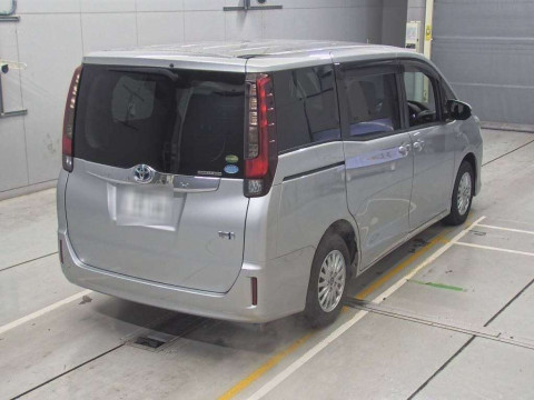 2017 Toyota Noah ZWR80G[1]