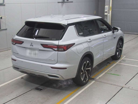 2022 Mitsubishi Outlander PHEV GN0W[1]