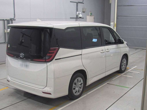 2022 Toyota Noah MZRA90W[1]