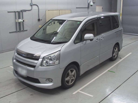 2009 Toyota Noah ZRR70W[0]