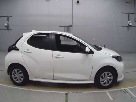 2021 Toyota YARIS MXPH10[2]