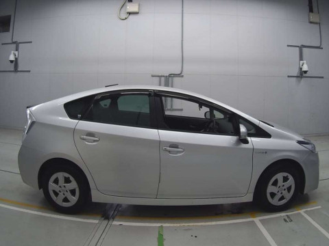 2009 Toyota Prius ZVW30[2]