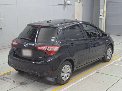 2018 Toyota Vitz NHP130[1]