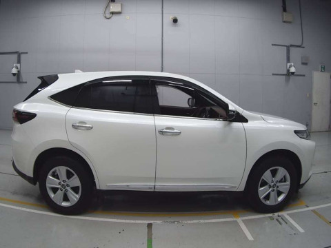 2019 Toyota Harrier ZSU65W[2]