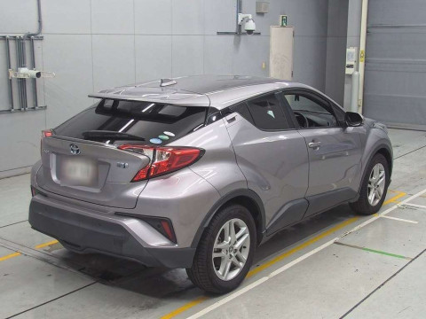 2020 Toyota C-HR ZYX11[1]