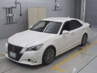 2013 Toyota Crown