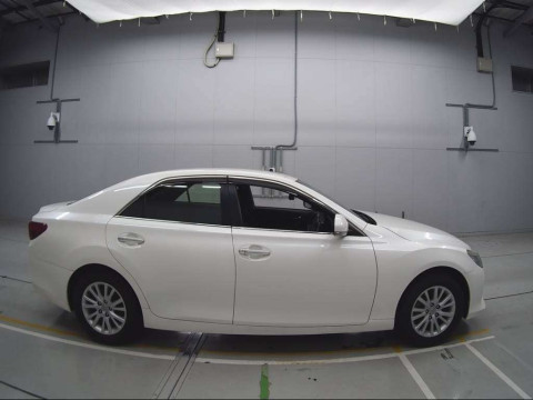 2013 Toyota Mark X GRX130[2]