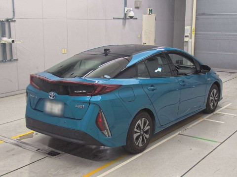 2019 Toyota Prius PHV ZVW52[1]