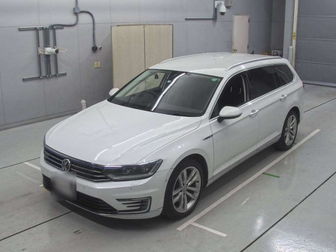 2018 Volkswagen Passat GTE Variant 3CCUK[0]