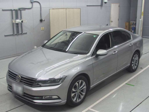 2015 Volkswagen Passat 3CCZE[0]