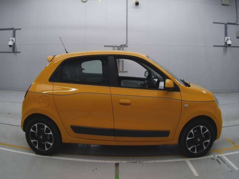 2021 Renault Twingo AHH4B[2]