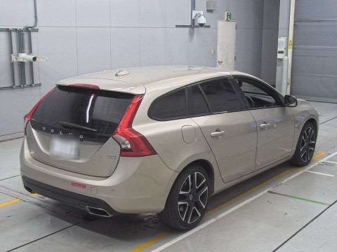 2016 Volvo V60 FD4204T[1]