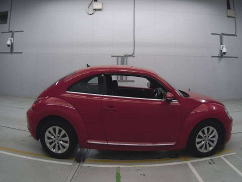 2012 Volkswagen Beetle 16CBZ[2]