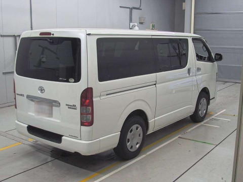 2013 Toyota Regiusace Van KDH206V[1]