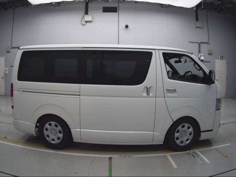 2023 Toyota Hiace Van TRH200V[2]