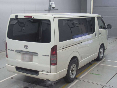 2006 Toyota Regiusace Van KDH200V[1]