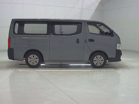 2017 Nissan NV350 CARAVAN VAN VW2E26[2]