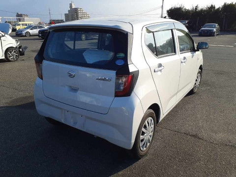 2018 Daihatsu Mira es LA350S[1]