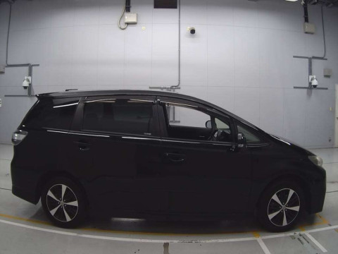 2013 Toyota Wish ZGE20W[2]