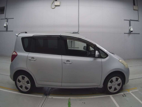 2006 Toyota Ractis NCP100[2]