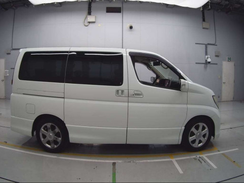 2010 Nissan Elgrand ME51[2]