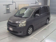 2008 Toyota Noah