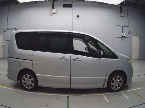 2012 Nissan Serena FC26[2]