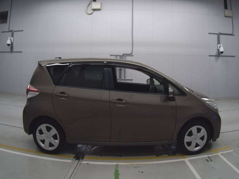 2016 Toyota Ractis NCP120[2]