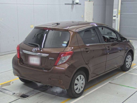 2011 Toyota Vitz KSP130[1]