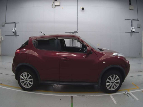 2012 Nissan JUKE YF15[2]