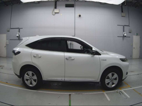 2014 Toyota Harrier Hybrid AVU65W[2]