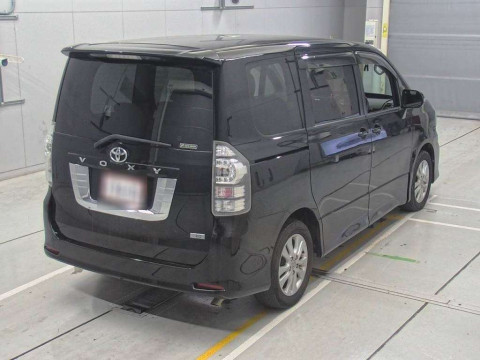 2011 Toyota Voxy ZRR70W[1]