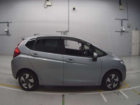 2014 Honda Fit Hybrid GP5[2]