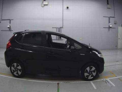 2014 Honda Fit Hybrid GP5[2]