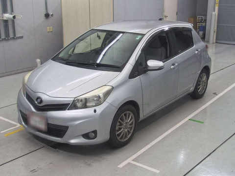 2013 Toyota Vitz NSP130[0]