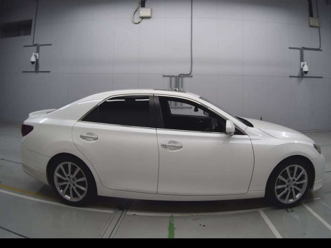 2011 Toyota Mark X GRX130[2]