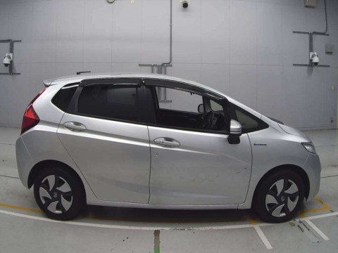 2015 Honda Fit Hybrid GP5[2]