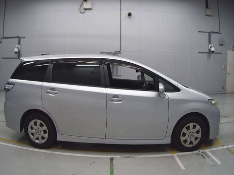 2015 Toyota Wish ZGE20G[2]