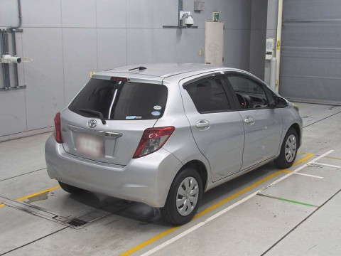 2011 Toyota Vitz KSP130[1]