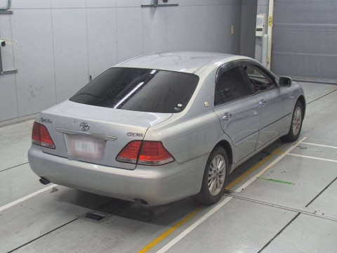 2004 Toyota Crown GRS180[1]