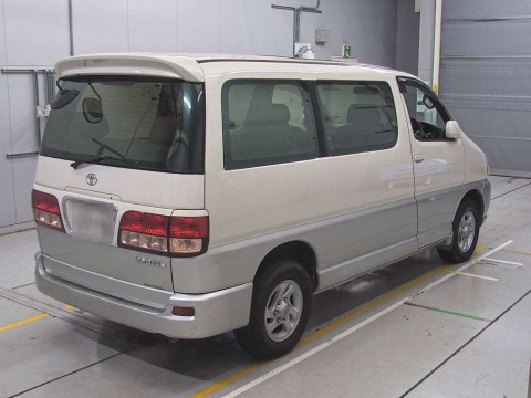 1999 Toyota Regius Van RCH47W[1]