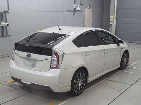 2012 Toyota Prius ZVW30[1]