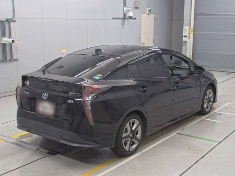 2017 Toyota Prius ZVW51[1]